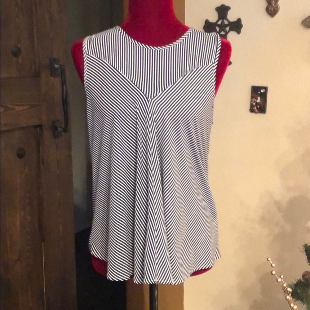Sleeveless flowy top